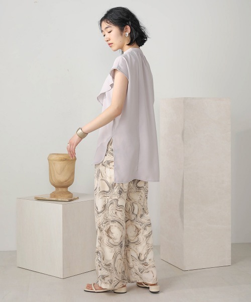 Bab（バブ）の「【WEB限定】ノースリーブラッフルブラウス（シャツ/ブラウス・レディース・ライトグレー/ベージュ/オフホワイト/ミント/ブラック・38）」の14枚目の写真