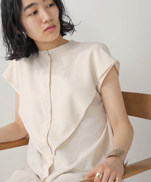 Bab（バブ）の「【WEB限定】ノースリーブラッフルブラウス（シャツ/ブラウス・レディース・ライトグレー/ベージュ/オフホワイト/ミント/ブラック・38）」の18枚目の写真