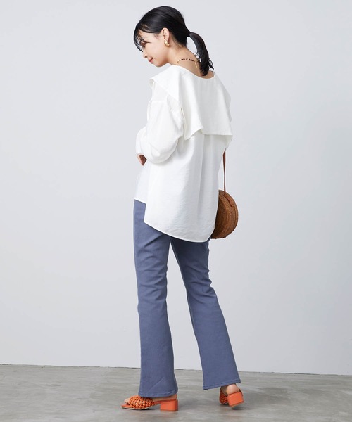 mikke(ミッケ)の「ストレッチ カラーセミフレアパンツ(デニムパンツ・レディース・ホワイト/チャコールグレー/ピンク/ブルー/マスタード・FREE)」の18枚目の写真