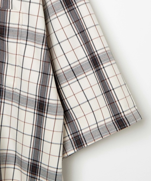 WEGO（ウィゴー）の「WEGO/レトロチェックビッグシルエット5分袖シャツ（シャツ/ブラウス・メンズ・ブラウン系その他2/ベージュ系その他2・LARGE/MEDIUM）」の5枚目の写真