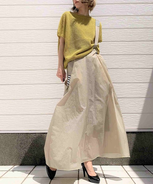 Q（キュー）の「ホールガーメント ストローヤーンニット（ニット/セーター・レディース・ベージュ/ネイビー/マスタード・MEDIUM）」の6枚目の写真