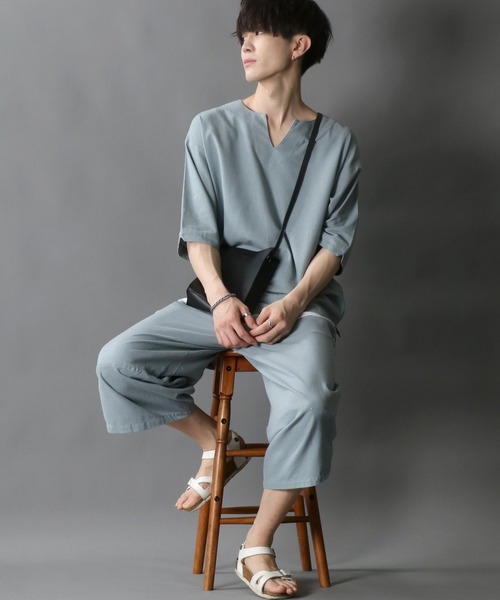 SITRY（シトリー）の「麻混 ドロップショルダーキーネック＆ワイドバルーン クロップド セットアップ/ワンマイルウェア（その他ルームウェア・メンズ・ブラック/ベージュ/ブラウン/ブルーグレー・M/L）」の3枚目の写真