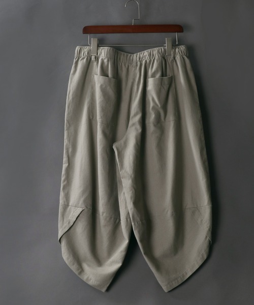 SITRY（シトリー）の「麻混 ドロップショルダーキーネック＆ワイドバルーン クロップド セットアップ/ワンマイルウェア（その他ルームウェア・メンズ・ブラック/ベージュ/ブラウン/ブルーグレー・M/L）」の16枚目の写真