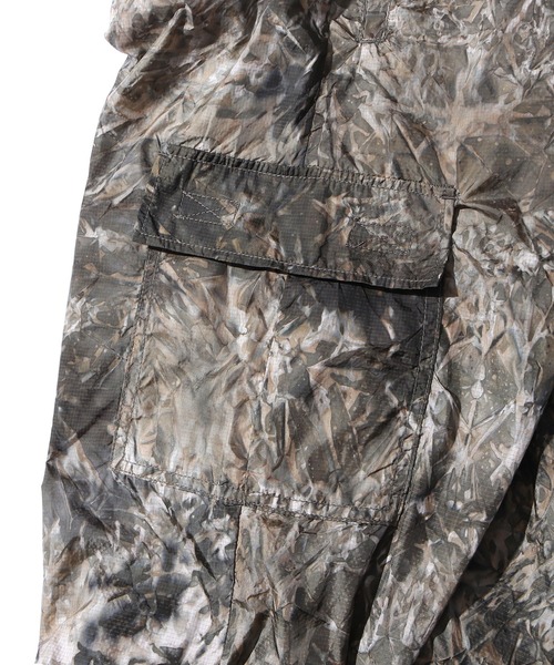 PLEASURES（プレジャー）の「PLEASURES/プレジャーズ  JEFFERY NYLON CARGO PANT カーゴパンツ（カーゴパンツ・メンズ・グレー/カーキ・M/L）」の13枚目の写真