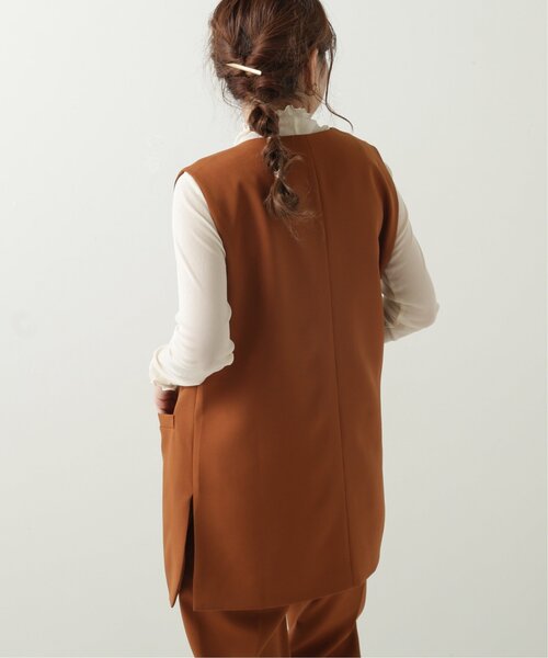 RAY CASSIN（レイカズン）の「ダブルクロスノーカラージレ