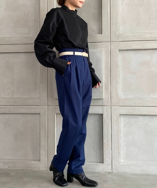 moment+(モーメントプラス)の「TRギャバ ハイウエストツータックパンツ(合皮ベルト付き)(スラックス・レディース・ブラック/ネイビー/モカ/杢グレー・M)」の16枚目の写真