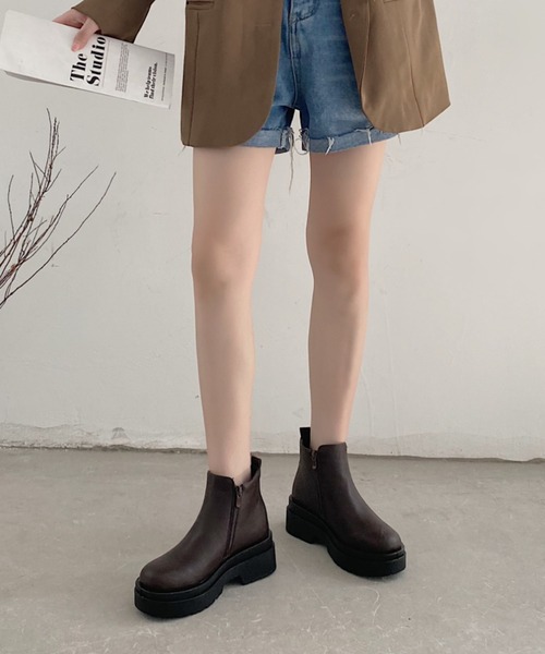 Shoes in Closet（シューズインクローゼット）の「軽量厚底 サイドゴア ショートブーツ 2808（ブーツ・レディース・ブラック/ダークブラウン/アイボリー・LL/S/M/L/XS/3L）」の6枚目の写真