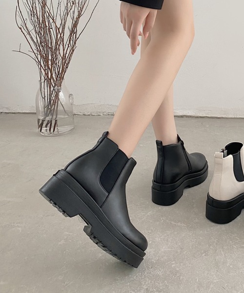 Shoes in Closet（シューズインクローゼット）の「軽量厚底 サイドゴア ショートブーツ 2808（ブーツ・レディース・ブラック/ダークブラウン/アイボリー・LL/S/M/L/XS/3L）」の20枚目の写真