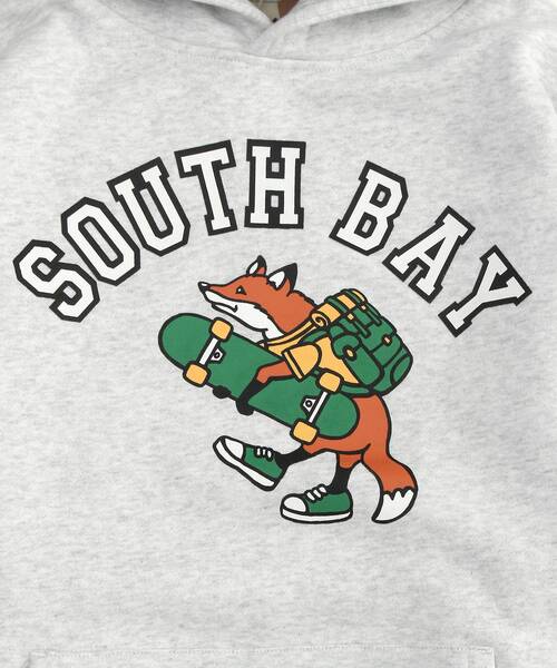 NAVAL(ナバル)の「CAMPLAY by Kailua Bay / COLLEGE FOX SWEAT PARKA / カレッジ フォックス スウェット パーカー(パーカー・メンズ・キナリ/イエロー/ブルーグレー・MEDIUM/LARGE)」の5枚目の写真