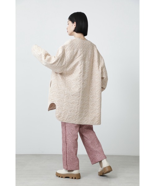 OKIRAKU（オキラク）の「(OKIRAKU×ROSE BUD)カラーレスジャカードビッグジャケット（その他アウター・レディース・ブラック/ベージュ・ONE SIZE）」の6枚目の写真