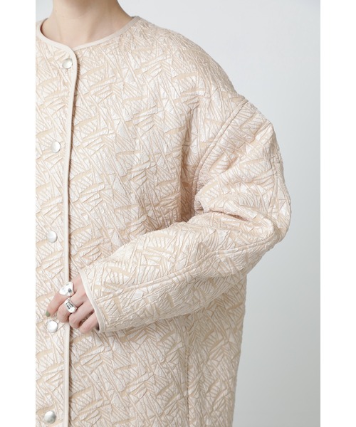 OKIRAKU（オキラク）の「(OKIRAKU×ROSE BUD)カラーレスジャカードビッグジャケット（その他アウター・レディース・ブラック/ベージュ・ONE SIZE）」の11枚目の写真