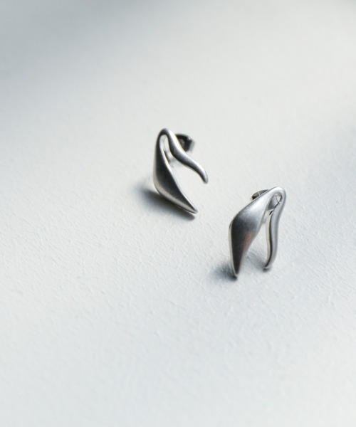 select MOCA(セレクトモカ)の「ニュアンスデザインピアス(ピアス(両耳用)・レディース・シルバー/ゴールド・FREE)」の2枚目の写真