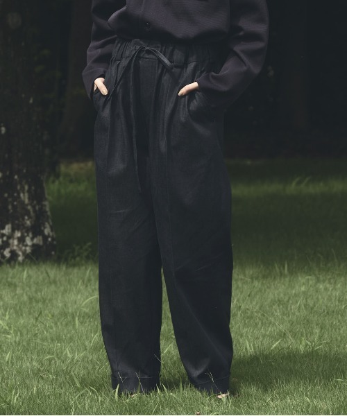 Blanc YM(ブランワイエム)の「Blanc YM ブランワイエム / Light Ounces Easy pants ライトオンスデニム 2タックパンツ イージパンツ(セットアップ) / BL-22S-LDEP(デニムパンツ・メンズ・ネイビー・MEDIUM/SMALL)」の2枚目の写真