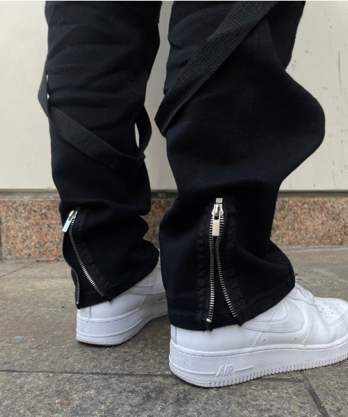 XU（エックスユー）の「【XU/エックスユー】back zip bondage design jogger pants/ボンテージパンツ カーゴパンツ ジョガーパンツ ジップパンツ ストラップパンツ（カーゴパンツ・メンズ・ブラック・L/M）」の11枚目の写真