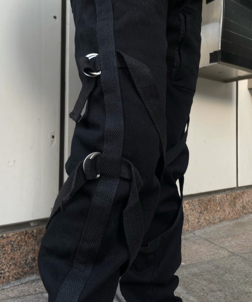 XU（エックスユー）の「【XU/エックスユー】back zip bondage design jogger pants/ボンテージパンツ カーゴパンツ ジョガーパンツ ジップパンツ ストラップパンツ（カーゴパンツ・メンズ・ブラック・L/M）」の8枚目の写真
