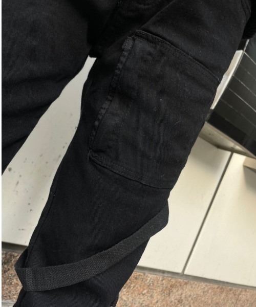 XU（エックスユー）の「【XU/エックスユー】back zip bondage design jogger pants/ボンテージパンツ カーゴパンツ ジョガーパンツ ジップパンツ ストラップパンツ（カーゴパンツ・メンズ・ブラック・L/M）」の10枚目の写真