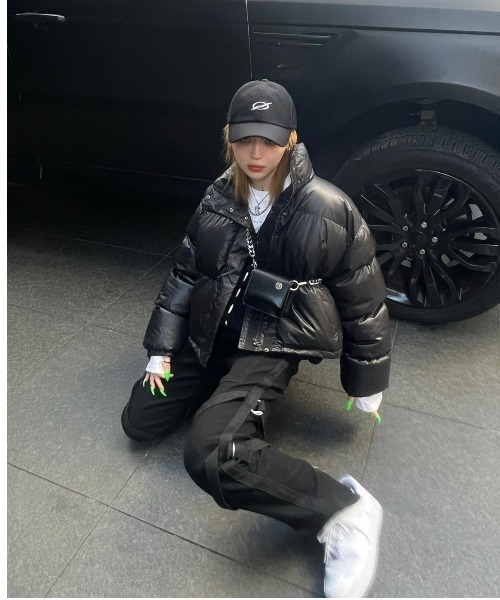 XU（エックスユー）の「【XU/エックスユー】back zip bondage design jogger pants/ボンテージパンツ カーゴパンツ ジョガーパンツ ジップパンツ ストラップパンツ（カーゴパンツ・メンズ・ブラック・L/M）」の4枚目の写真