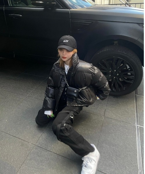 XU（エックスユー）の「【XU/エックスユー】back zip bondage design jogger pants/ボンテージパンツ カーゴパンツ ジョガーパンツ ジップパンツ ストラップパンツ（カーゴパンツ・メンズ・ブラック・L/M）」の5枚目の写真