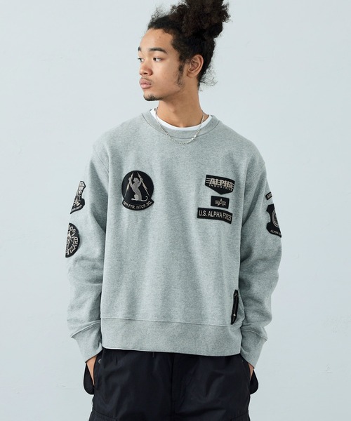 Alpha Industries（アルファインダストリーズ）の「【直営店限定】パッチドクルーネックスウェット（スウェット・メンズ・ホワイト/ブラック/ヘザーグレー・MEDIUM/LARGE/X-LARGE）」の7枚目の写真