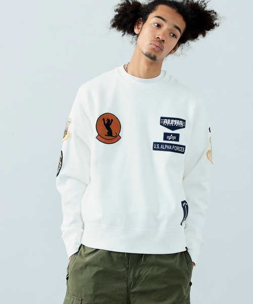 Alpha Industries（アルファインダストリーズ）の「【直営店限定】パッチドクルーネックスウェット（スウェット・メンズ・ホワイト/ブラック/ヘザーグレー・MEDIUM/LARGE/X-LARGE）」の22枚目の写真