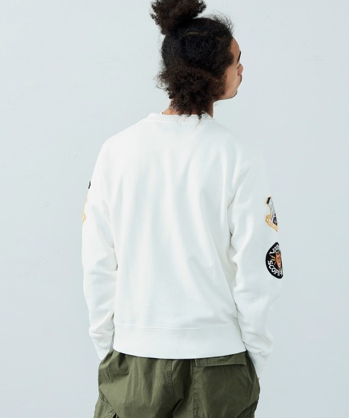 Alpha Industries（アルファインダストリーズ）の「【直営店限定】パッチドクルーネックスウェット（スウェット・メンズ・ホワイト/ブラック/ヘザーグレー・MEDIUM/LARGE/X-LARGE）」の14枚目の写真