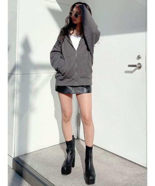 GYDA（ジェイダ）の「フェイクレザースカートライクショーパン（スカート・レディース・ブラック・MEDIUM/X-SMALL/SMALL）」の4枚目の写真