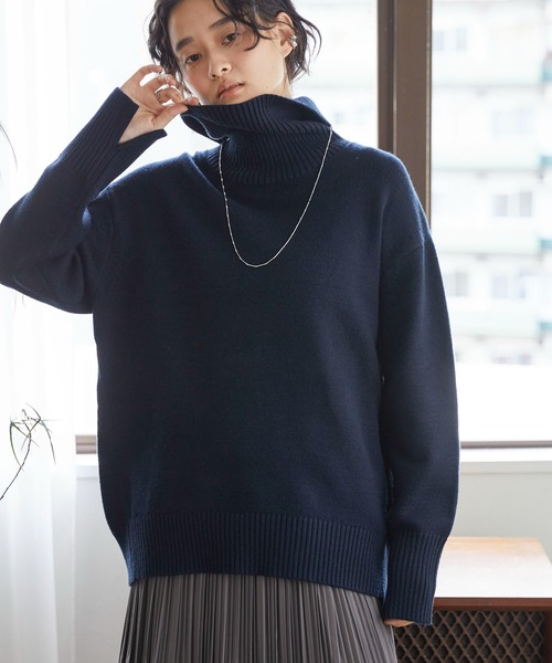 AMERICAN HOLIC（アメリカンホリック）の「ハイネックコクーンニットプルオーバー（ニット/セーター・レディース・モカ/ダークネイビー/アイボリー/サックスブルー・M/L）」の4枚目の写真