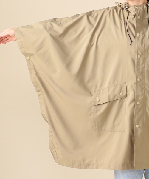 Traditional Weatherwear（トラディショナルウェザーウェア）の「Traditional Weatherwear / RENFREW パッカブルレインコート（レインコート/ポンチョ・レディース・ブラック/ベージュ/サックスブルー・S～Ｍ）」の7枚目の写真