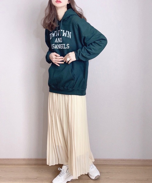 ぴょんコラボ】GILDANロゴプリントパーカー（パーカー）｜ECRIRE