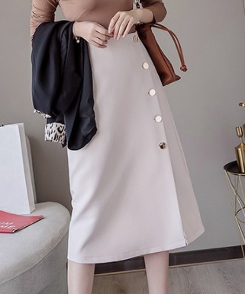 Ulysses（ユリシス）の「ボタンデザインタイトスカート（スカート・レディース・ベージュ/ブラック・L/M）」の8枚目の写真