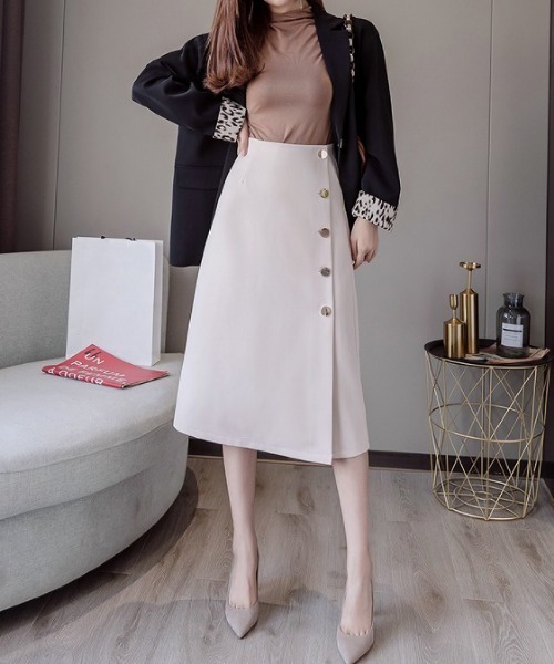 Ulysses（ユリシス）の「ボタンデザインタイトスカート（スカート・レディース・ベージュ/ブラック・L/M）」の9枚目の写真