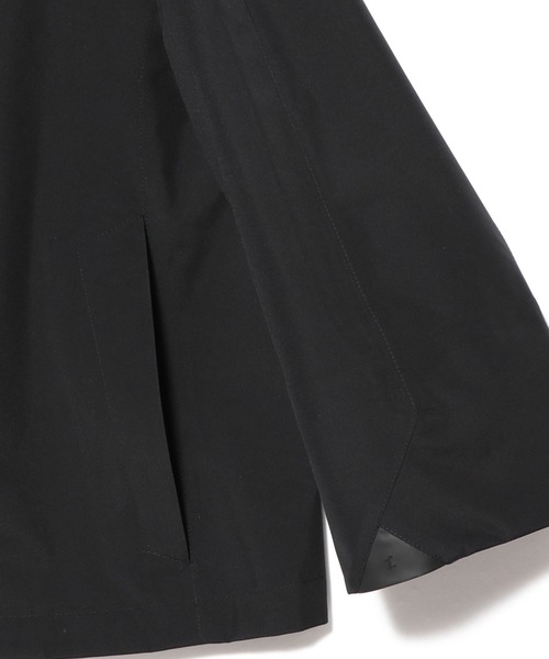 HERNO(ヘルノ)の「HERNO / フーデットブルゾン(マウンテンパーカー・レディース・ブラック・40)」の10枚目の写真