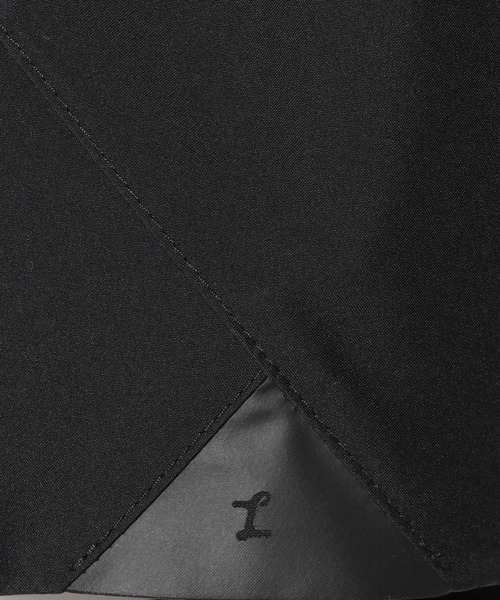 HERNO(ヘルノ)の「HERNO / フーデットブルゾン(マウンテンパーカー・レディース・ブラック・40)」の8枚目の写真