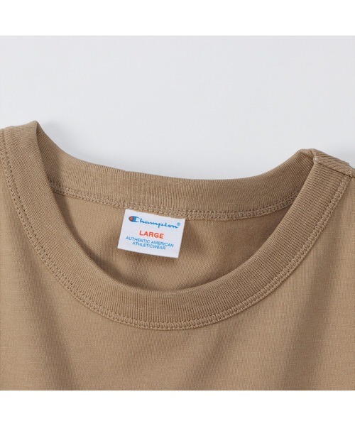 Champion(チャンピオン)の「【Champion/チャンピオン】メンズ ベーシック ショートスリーブTシャツ(Tシャツ/カットソー・メンズ・グレー/ベージュ/グリーン系その他/ホワイト×パープル/バーガンディー/ネイビー/ホワイト×グリーン/ブラック・MEDIUM/LARGE/XX-LARGE/X-LARGE)」の18枚目の写真