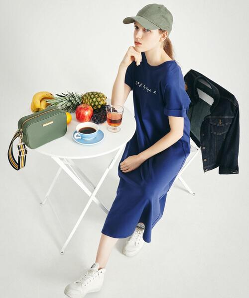 To b. by agnes b.（トゥービーバイアニエスベー）の「WR26 ROBE
