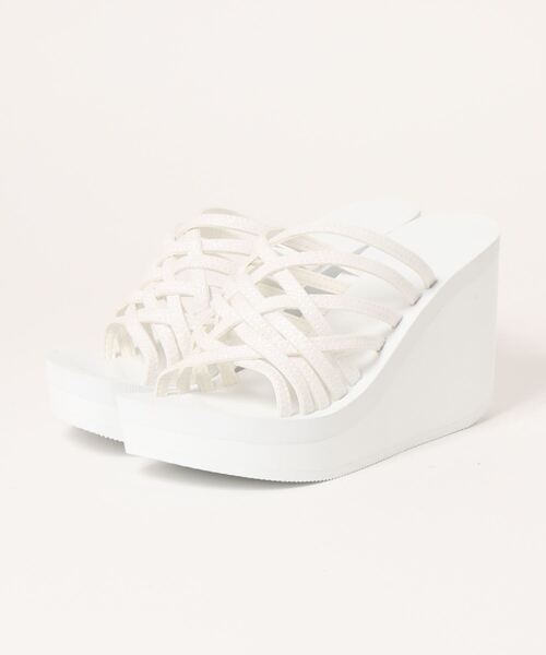 San-ai Resort 三愛水着楽園（サンアイリゾート　サンアイミズギラクエン）の「グリッター厚底ビーチサンダル【San-ai Resort（サンアイリゾート）】（サンダル・レディース・ホワイト/ブラック/グレー系その他・SMALL/MEDIUM/LARGE）」の2枚目の写真