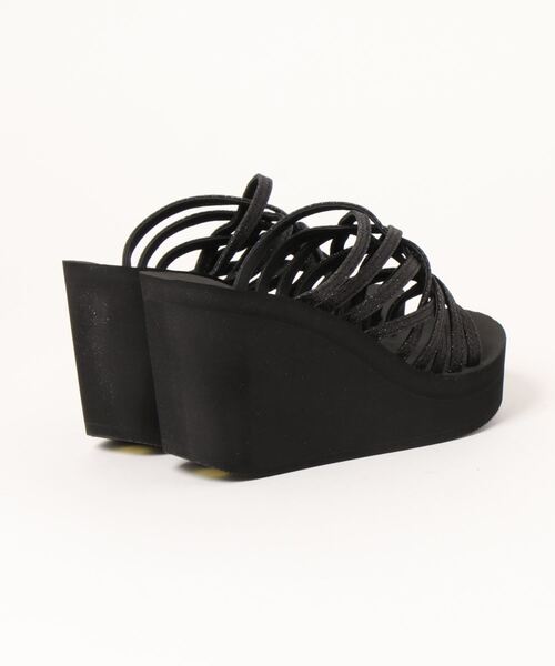 San-ai Resort 三愛水着楽園（サンアイリゾート　サンアイミズギラクエン）の「グリッター厚底ビーチサンダル【San-ai Resort（サンアイリゾート）】（サンダル・レディース・ホワイト/ブラック/グレー系その他・SMALL/MEDIUM/LARGE）」の4枚目の写真