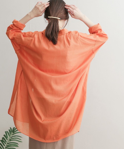 URBAN RESEARCH DOORS（アーバンリサーチドアーズ）の「ラミーコットンビッグシャツ（シャツ/ブラウス・レディース・オフホワイト/カーキ/オレンジ/ブルー・MEDIUM）」の10枚目の写真