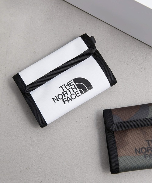 THE NORTH FACE(ザノースフェイス)の「【THE NORTH FAC/ザノースフェイス】BC Wallet mini(財布・レディース・ホワイト/ブラック/ベージュ/カーキ/ブルー/ライトグリーン/ブルー系その他4・FREE)」の2枚目の写真