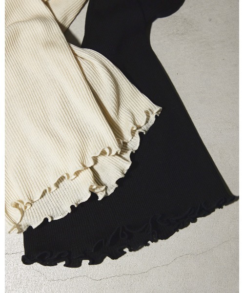 TODAYFUL（トゥデイフル）の「シームレスタンクトップ（タンクトップ・レディース・ブラック/キナリ・FREE）」の7枚目の写真