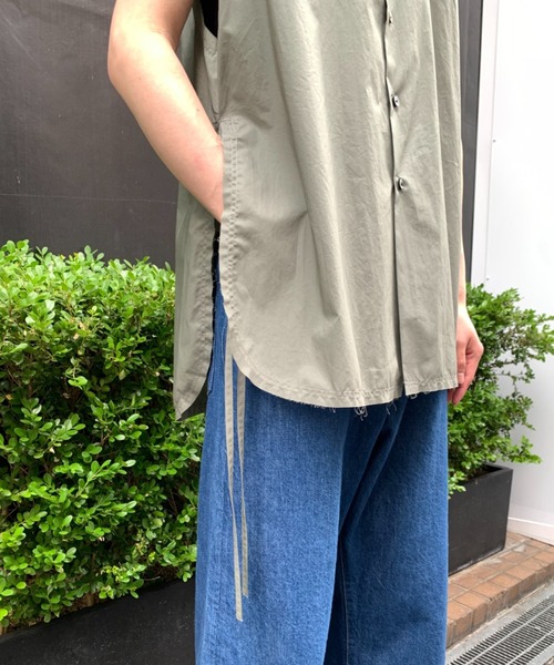 Toironier（トワロニエ）の「Toironier/トワロニエ/No Sleeve Loose Shirts/ノースリーブルーズシャツ（シャツ/ブラウス・メンズ・ネイビー/グレー/サックスブルー・FREE）」の7枚目の写真