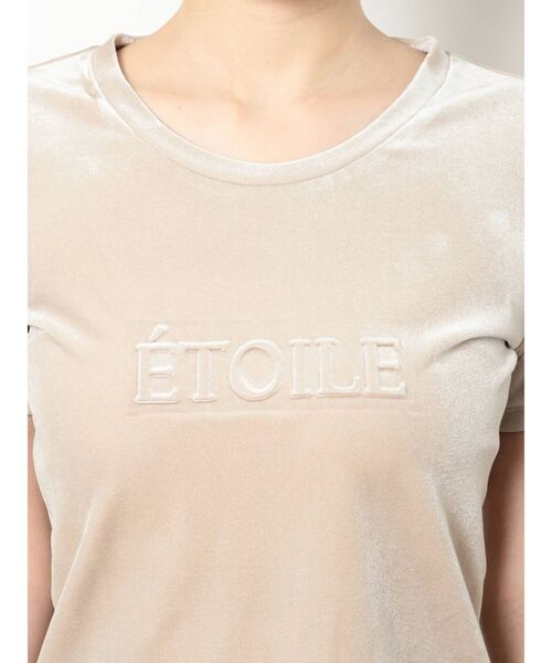 RESEXXY(リゼクシー)の「エンボスロゴベロアTシャツ(Tシャツ/カットソー・レディース・ピンク/ブルー/ベージュ・FREE)」の16枚目の写真