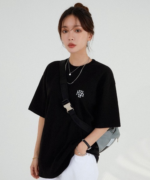 muahmuah（ムーアムーア）の「A'GEM/9 × .kom『muah muah/ムーアムーア』LETTERING LOGO HALF T-SHIRT/レタリングロゴ Tシャツ カットソー（Tシャツ/カットソー・レディース・ホワイト/インディゴブルー/ブラック/ライトグレー・FREE）」の8枚目の写真