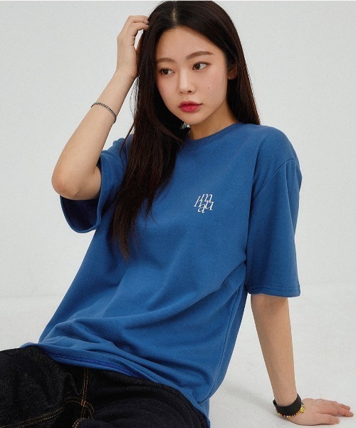 muahmuah（ムーアムーア）の「A'GEM/9 × .kom『muah muah/ムーアムーア』LETTERING LOGO HALF T-SHIRT/レタリングロゴ Tシャツ カットソー（Tシャツ/カットソー・レディース・ホワイト/インディゴブルー/ブラック/ライトグレー・FREE）」の10枚目の写真