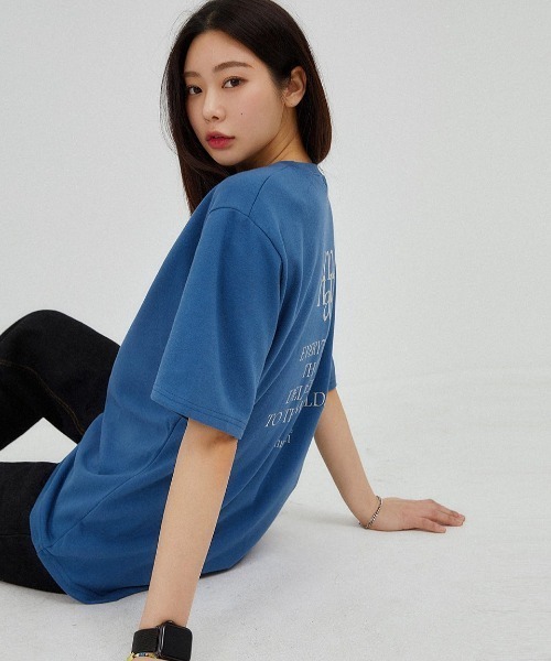muahmuah（ムーアムーア）の「A'GEM/9 × .kom『muah muah/ムーアムーア』LETTERING LOGO HALF T-SHIRT/レタリングロゴ Tシャツ カットソー（Tシャツ/カットソー・レディース・ホワイト/インディゴブルー/ブラック/ライトグレー・FREE）」の11枚目の写真