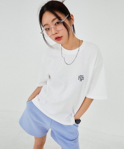 muahmuah（ムーアムーア）の「A'GEM/9 × .kom『muah muah/ムーアムーア』LETTERING LOGO HALF T-SHIRT/レタリングロゴ Tシャツ カットソー（Tシャツ/カットソー・レディース・ホワイト/インディゴブルー/ブラック/ライトグレー・FREE）」の7枚目の写真