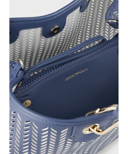 EMPORIO ARMANI（エンポリオアルマーニ）の「【エンポリオ アルマーニ】MyEA ミディアム パーフォレーション シェブロンモチーフ（ショルダーバッグ・レディース・ライトインディゴブルー・FREE）」の7枚目の写真