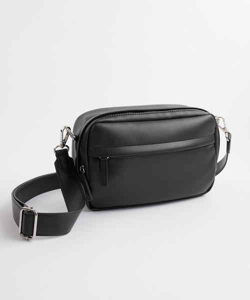 EMMA CLOTHES(エマクローズ)の「シンセティックレザー ミニショルダーバッグ EMMA CLOTHES(ショルダーバッグ・メンズ・ブルー/ダークブラウン/ブラック/オフホワイト・FREE)」の22枚目の写真