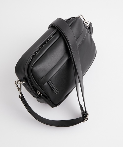 EMMA CLOTHES(エマクローズ)の「シンセティックレザー ミニショルダーバッグ EMMA CLOTHES(ショルダーバッグ・メンズ・ブルー/ダークブラウン/ブラック/オフホワイト・FREE)」の9枚目の写真