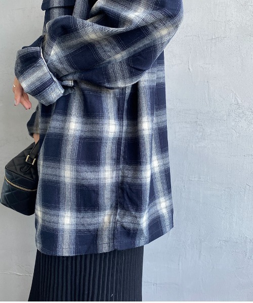 JEANS FACTORY （ジーンズファクトリー）の「[DAN RIVER/ダンリバー] 別注 オーバーサイズ オンブレチェックオープンカラーシャツ（シャツ/ブラウス・レディース・イエロー/レッド/ブルー・M/L）」の19枚目の写真